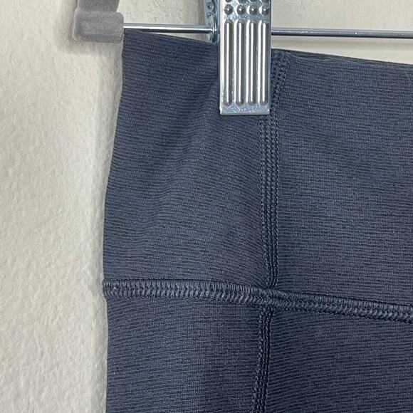 OUTDOOR VOICES  Gray Textured Compression 7/8 Warm‎ Up Leggings Size L - Picture 4 of 7